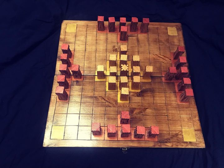 Hnefatafl-and-chess-big-board