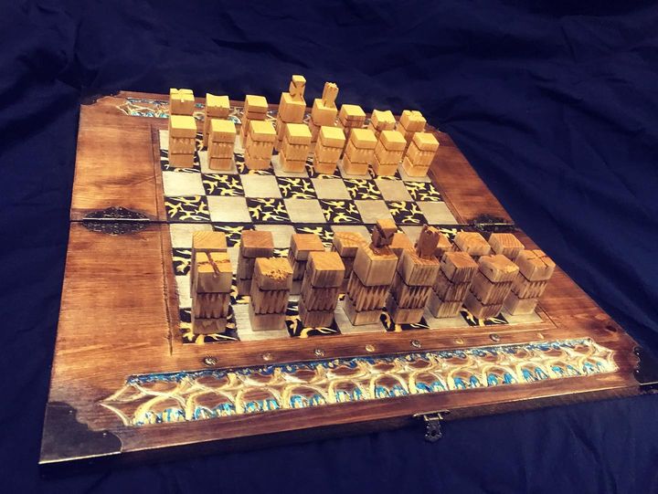 Hnefatafl-and-chess-big-board